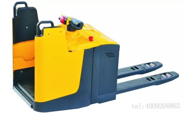 西林站駕式電動(dòng)搬運(yùn)車(圖3) 西林站駕式電動(dòng)搬運(yùn)車(圖3)